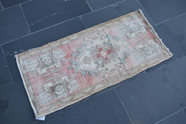 1.5 ft. x 3.1 ft. Vintage Turkish Rug TR03977 Image 1