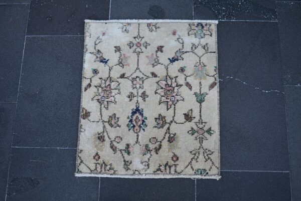 1.5 ft. x 1.8 ft. Vintage Turkish Rug TR03987 Image 2