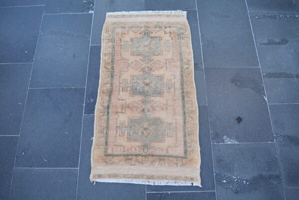 1.6 ft. x 3.1 ft. Vintage Turkish Rug TR04017 Image 2