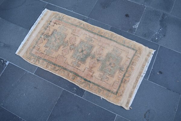 1.6 ft. x 3.1 ft. Vintage Turkish Rug TR04017 Image 3