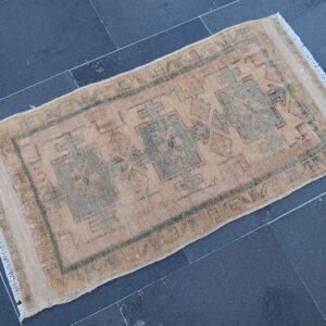 1.6 ft. x 3.1 ft. Vintage Turkish Rug TR04017 Image 1