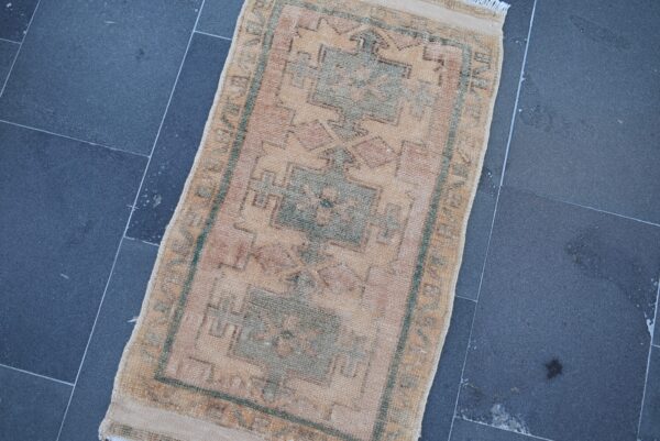 1.6 ft. x 3.1 ft. Vintage Turkish Rug TR04017 Image 5