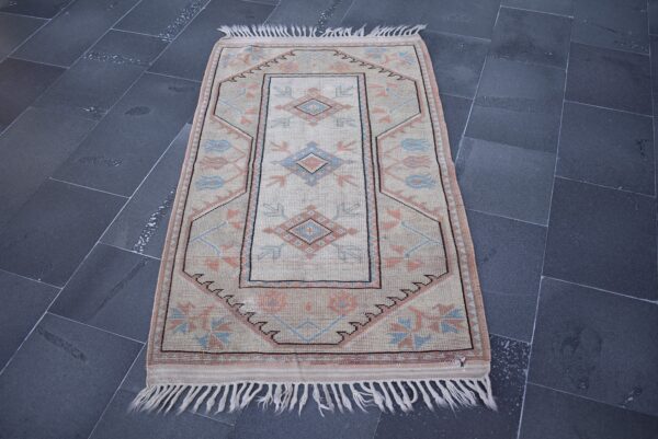 2.8 ft. x 4.8 ft. Vintage Turkish Rug TR04057 Image 2