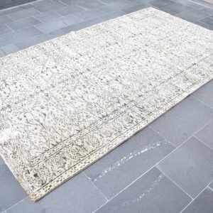 5.3 ft. x 9.2 ft. Vintage Turkish Rug TR04147 Image 1