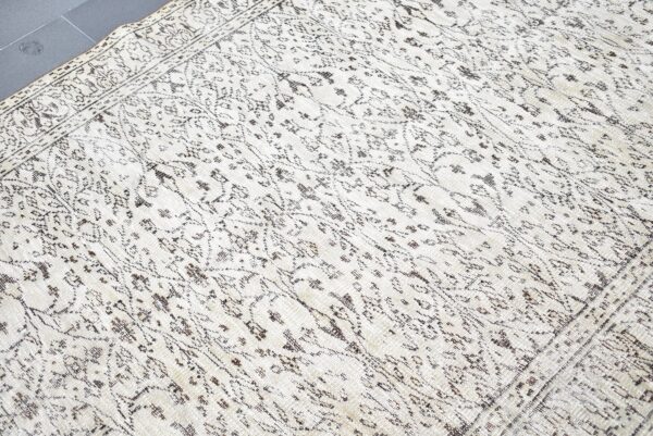 5.3 ft. x 9.2 ft. Vintage Turkish Rug TR04147 Image 5