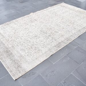 5.6 ft. x 10.2 ft. Vintage Turkish Rug TR04157 Image 1