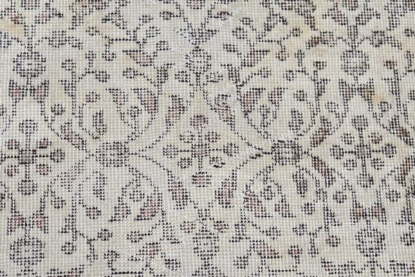 5.6 ft. x 10.2 ft. Vintage Turkish Rug TR04157 Image 6