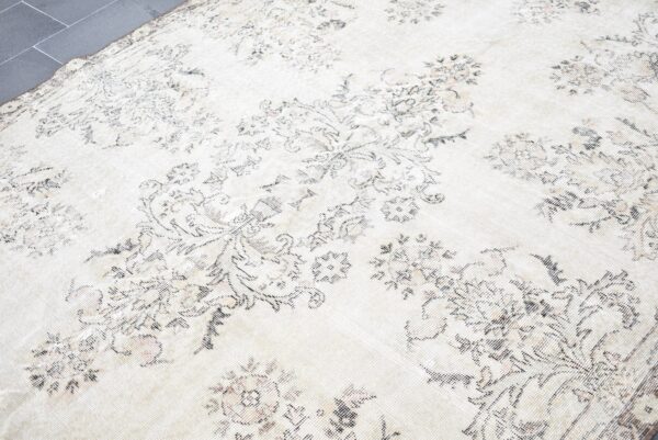 6.5 ft. x 10.6 ft. Vintage Turkish Rug TR04167 Image 5