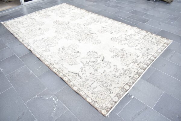 6.5 ft. x 10.6 ft. Vintage Turkish Rug TR04167 Image 1