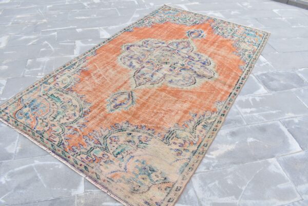 5 ft. x 8.8 ft. Vintage Turkish Rug TR04297 Image 1