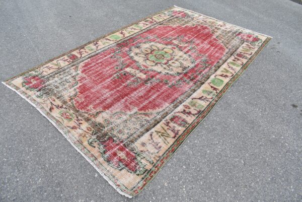 5.1 ft. x 8.9 ft. Vintage Turkish Rug TR04307 Image 1