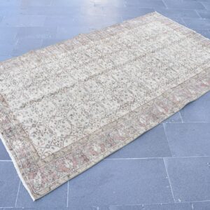 4.6 ft. x 8 ft. Vintage Turkish Rug TR04387 Image 1