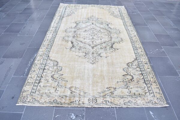 5.2 ft. x 9.4 ft. Vintage Turkish Rug TR04397 Image 2