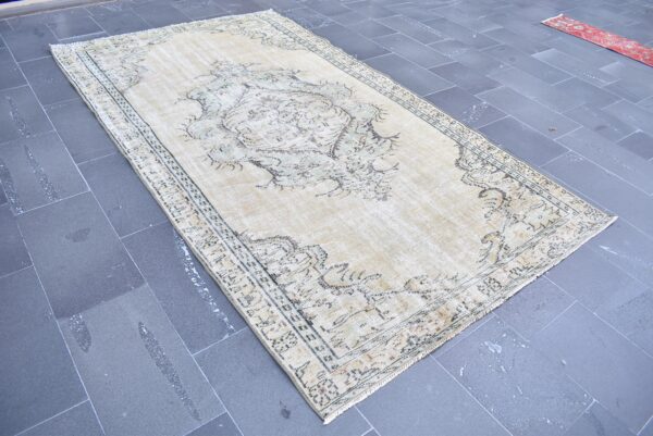 5.2 ft. x 9.4 ft. Vintage Turkish Rug TR04397 Image 3