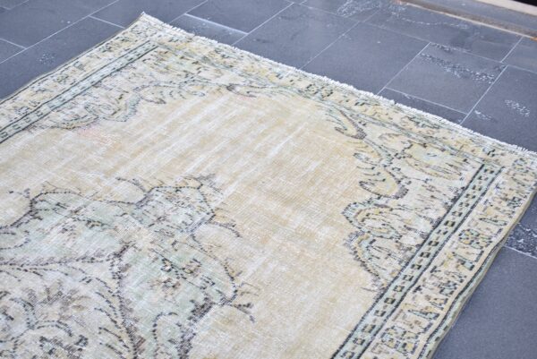 5.2 ft. x 9.4 ft. Vintage Turkish Rug TR04397 Image 4