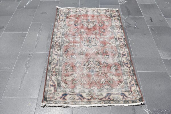 3 ft. x 4.5 ft. Vintage Turkish Rug TR04467 Image 2