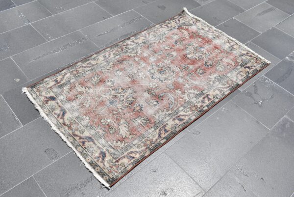 3 ft. x 4.5 ft. Vintage Turkish Rug TR04467 Image 1
