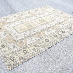 6.8 ft. x 9.4 ft. Vintage Turkish Rug TR04497 Image 1