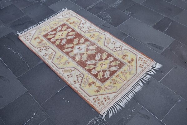 2.6 ft. x 4.9 ft. Vintage Turkish Rug TR04517 Image 3