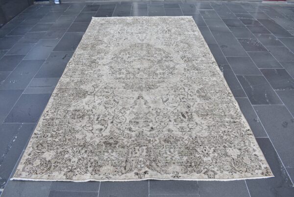 5.4 ft. x 9.9 ft. Vintage Turkish Rug TR04547 Image 2