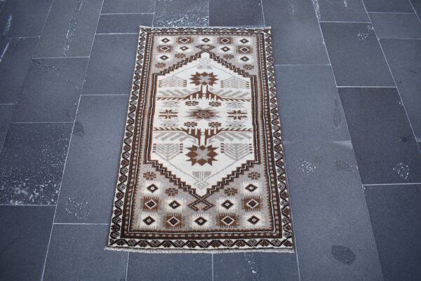 2.2 ft. x 3.8 ft. Vintage Turkish Rug TR04677 Image 2