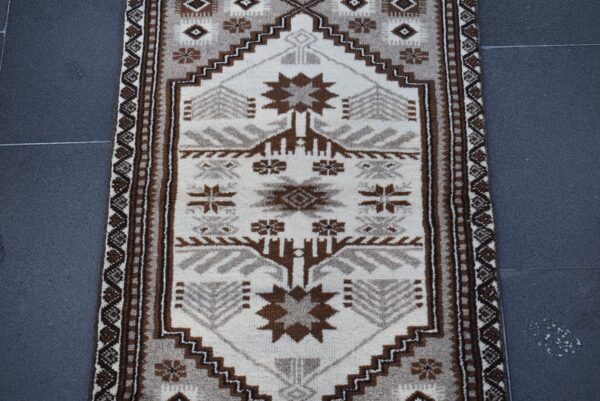 2.2 ft. x 3.8 ft. Vintage Turkish Rug TR04677 Image 5