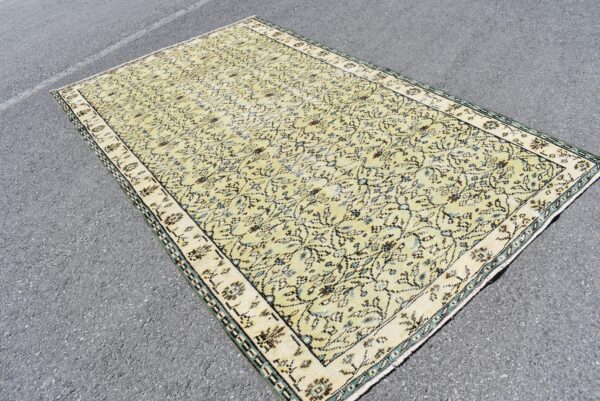 5.2 ft. x 8.9 ft. Vintage Turkish Rug TR04797 Image 3