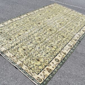 5.2 ft. x 8.9 ft. Vintage Turkish Rug TR04797 Image 1