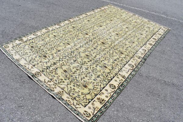 5.2 ft. x 8.9 ft. Vintage Turkish Rug TR04797 Image 1
