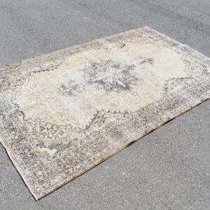 5.1 ft. x 8.1 ft. Vintage Turkish Rug TR04837 Image 1