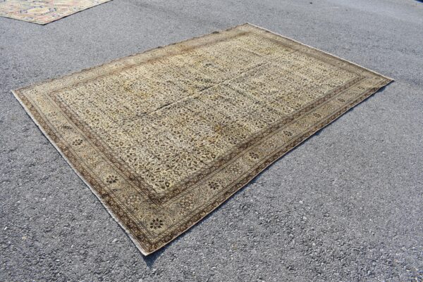 6.3 ft. x 9.4 ft. Vintage Turkish Rug TR04857 Image 1