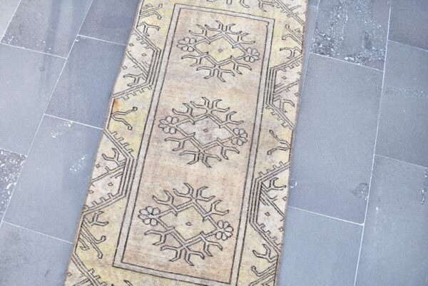 2.3 ft. x 4.4 ft. Vintage Turkish Rug TR04867 Image 5
