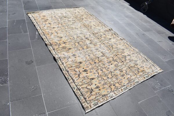 4.3 ft. x 7.3 ft. Vintage Turkish Rug TR04897 Image 3