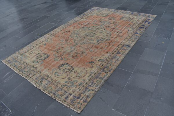 5.8 ft. x 9.5 ft. Vintage Turkish Rug TR04937 Image 1