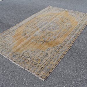 5.1 ft. x 8.4 ft. Vintage Turkish Rug TR04957 Image 1