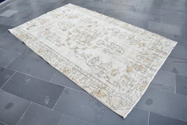5.1 ft. x 8 ft. Vintage Turkish Rug TR05017 Image 3