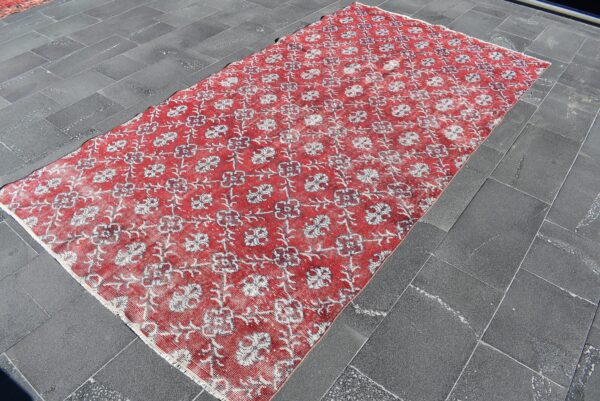 5.2 ft. x 9.9 ft. Vintage Turkish Rug TR05047 Image 1