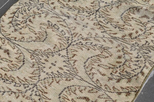 2.8 ft. x 6.5 ft. Vintage Turkish Rug TR05057 Image 5
