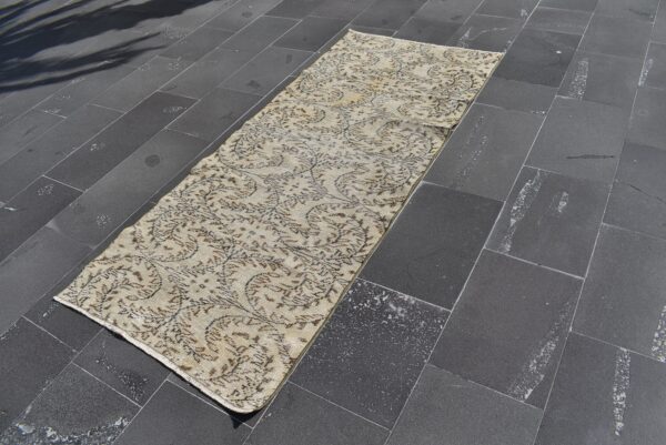 2.8 ft. x 6.5 ft. Vintage Turkish Rug TR05057 Image 1