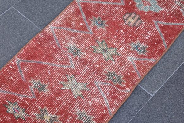 1.3 ft. x 3.9 ft. Vintage Turkish Rug TR05067 Image 5