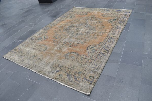 6.3 ft. x 9.1 ft. Vintage Turkish Rug TR05117 Image 1