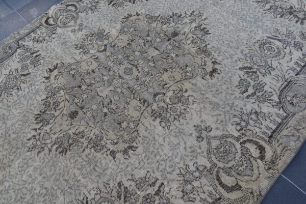 6.3 ft. x 9.9 ft. Vintage Turkish Rug TR05197 Image 5
