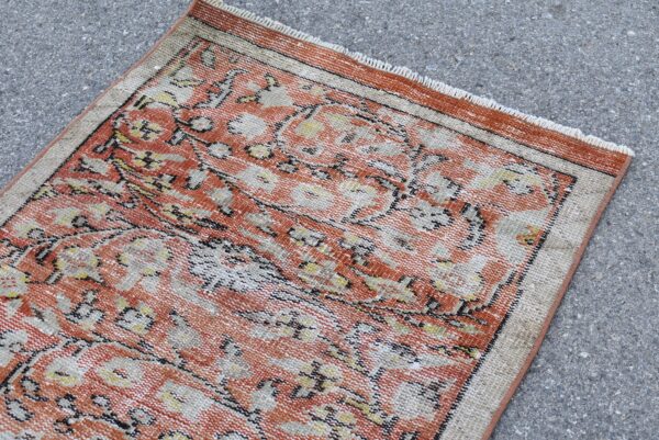 2.6 ft. x 5.7 ft. Vintage Turkish Rug TR05217 Image 4