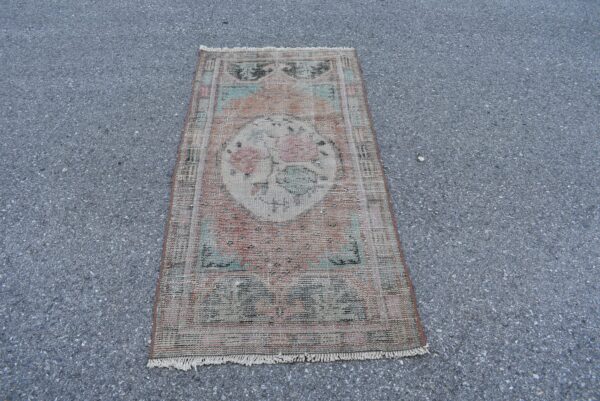 2.5 ft. x 5.3 ft. Vintage Turkish Rug TR05237 Image 2