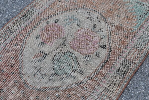 2.5 ft. x 5.3 ft. Vintage Turkish Rug TR05237 Image 5