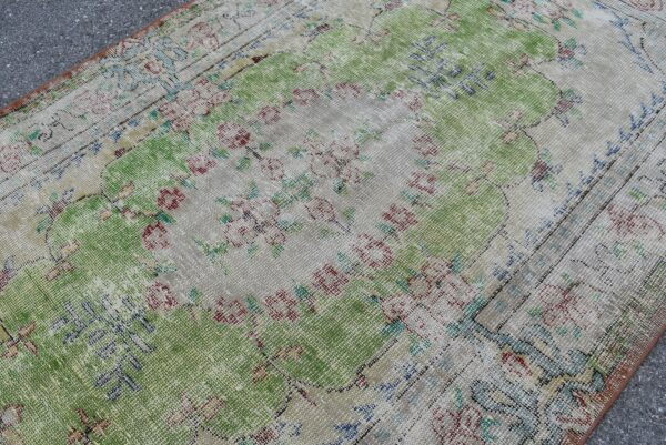 4.7 ft. x 8.1 ft. Vintage Turkish Rug TR05257 Image 5