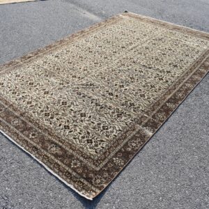 5.7 ft. x 9.6 ft. Vintage Turkish Rug TR05357 Image 1
