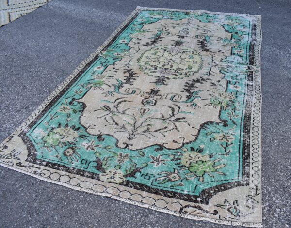 5.4 ft. x 9.3 ft. Vintage Turkish Rug TR05387 Image 1