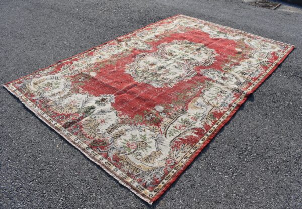 6.1 ft. x 9.4 ft. Vintage Turkish Rug TR05417 Image 1