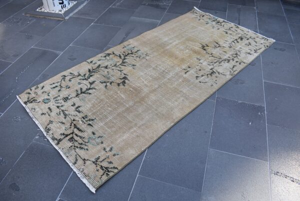 2.7 ft. x 6.2 ft. Vintage Turkish Rug TR05457 Image 1